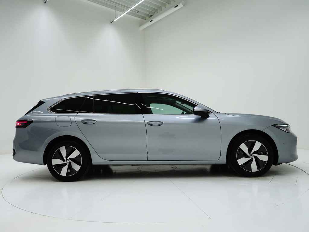 Volkswagen Passat Variant 1.5 eHybrid Elegance 61