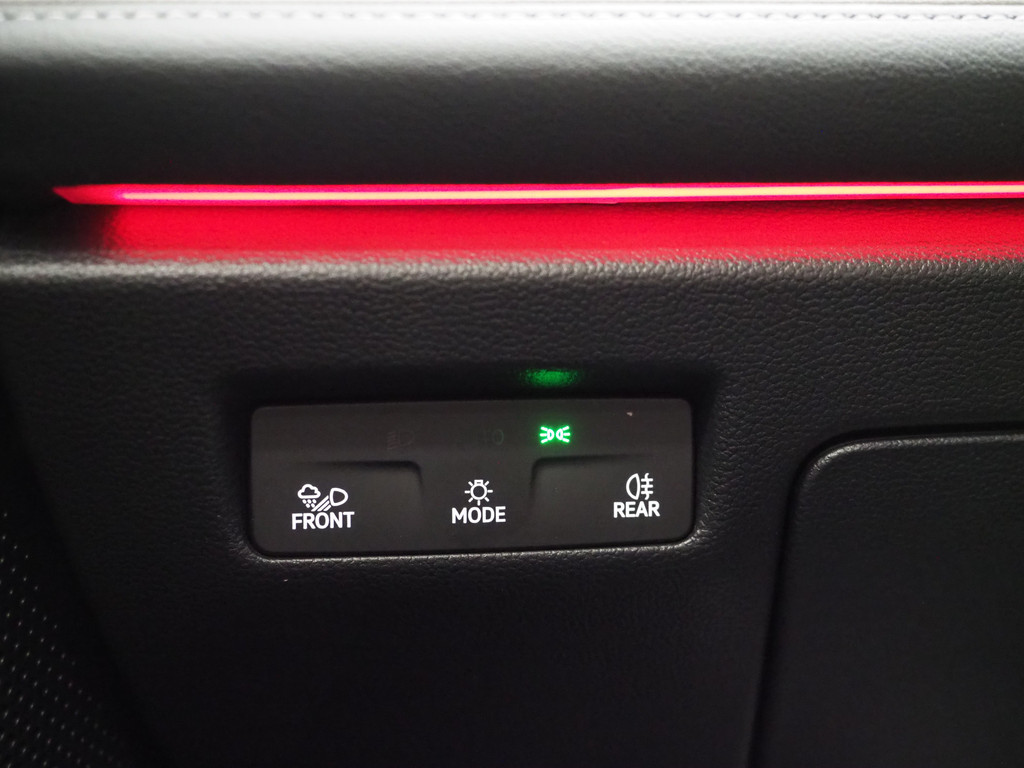 Volkswagen Passat Variant 1.5 eHybrid Elegance 74