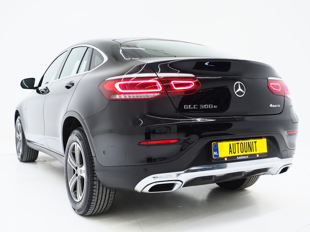 Mercedes-Benz GLC Coupé 300e 4MATIC 2