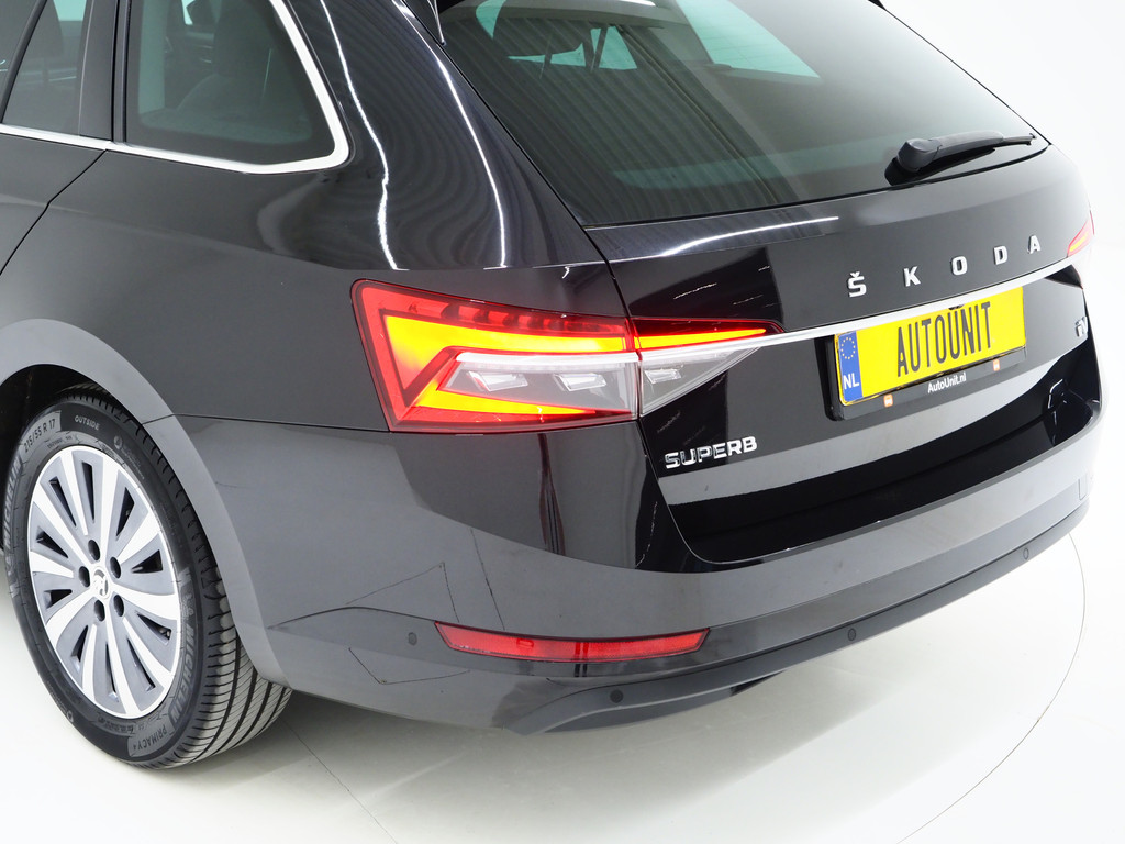 Škoda Superb Combi 1.4 TSI iV Style 13