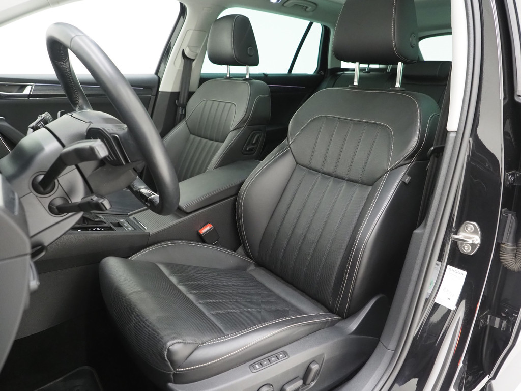 Škoda Superb Combi 1.4 TSI iV Style 3