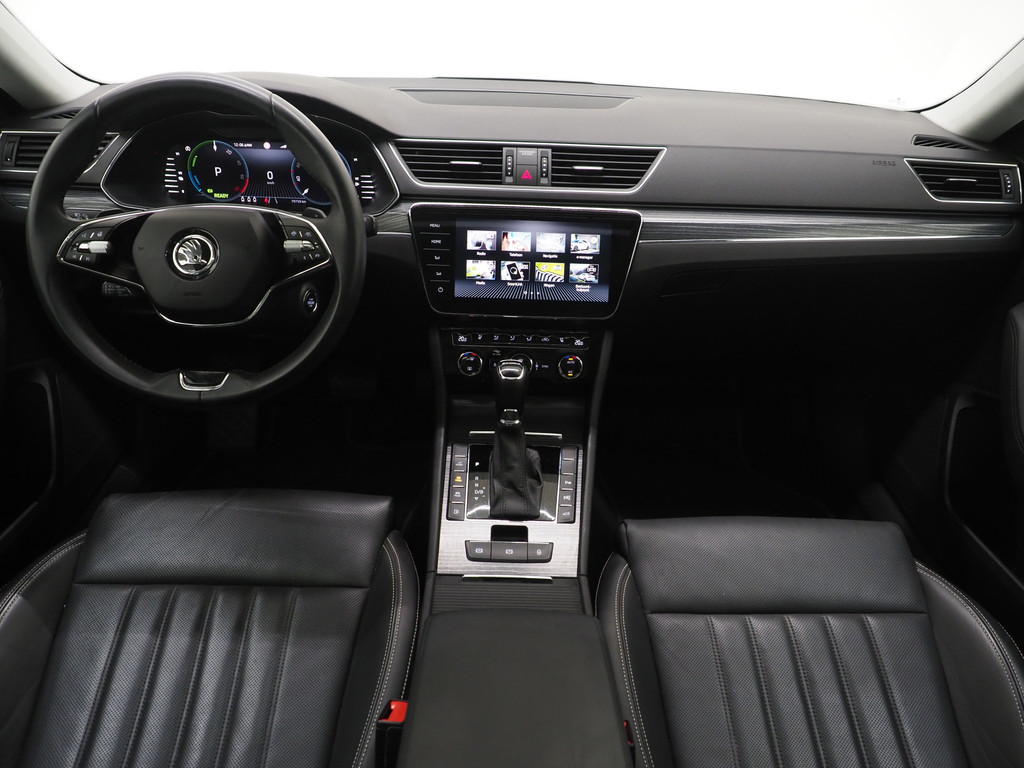 Škoda Superb Combi 1.4 TSI iV Style 4