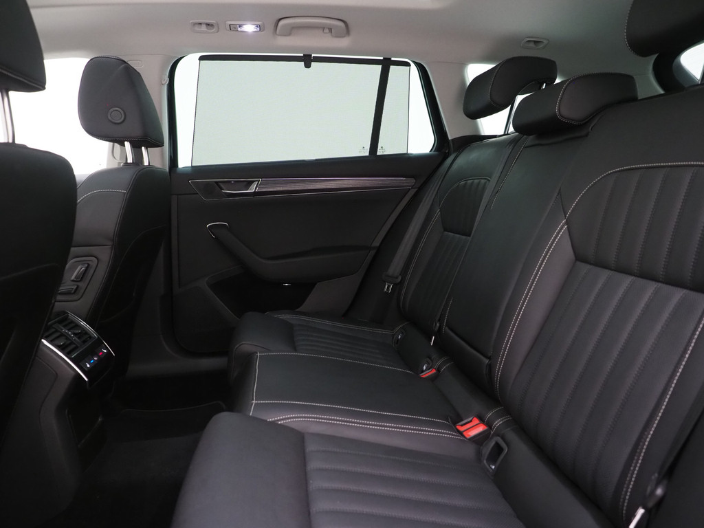 Škoda Superb Combi 1.4 TSI iV Style 41