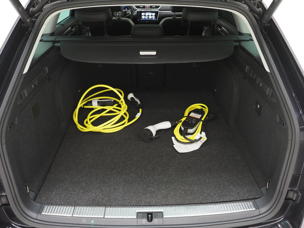 Škoda Superb Combi 1.4 TSI iV Style 43