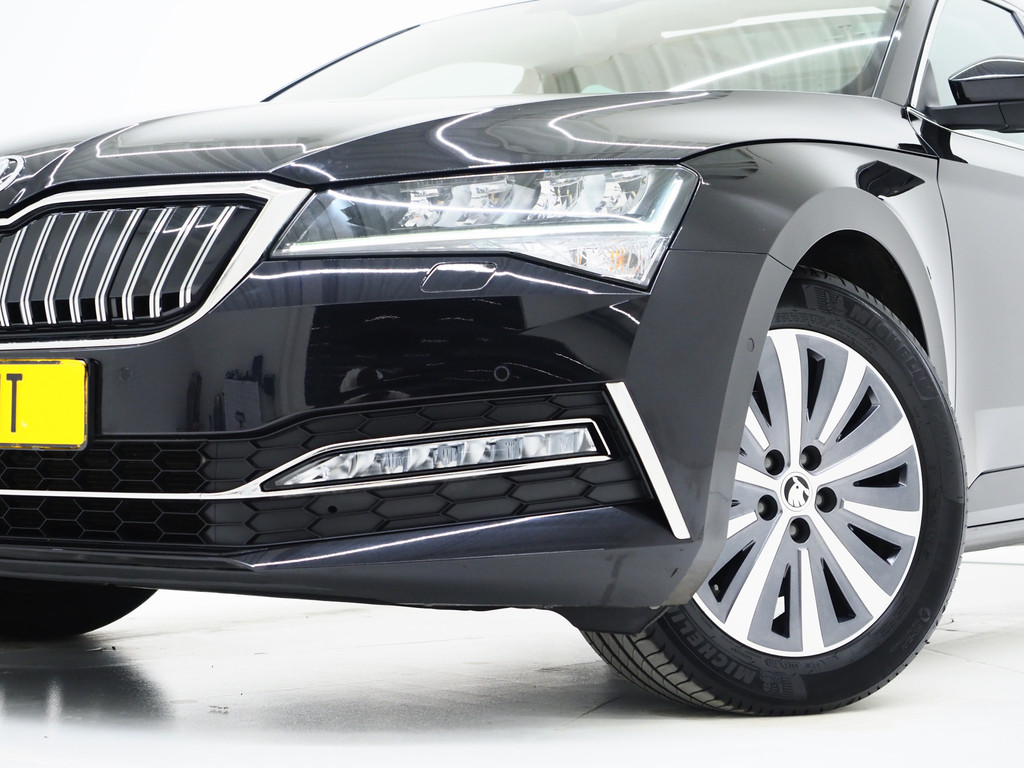 Škoda Superb Combi 1.4 TSI iV Style 5
