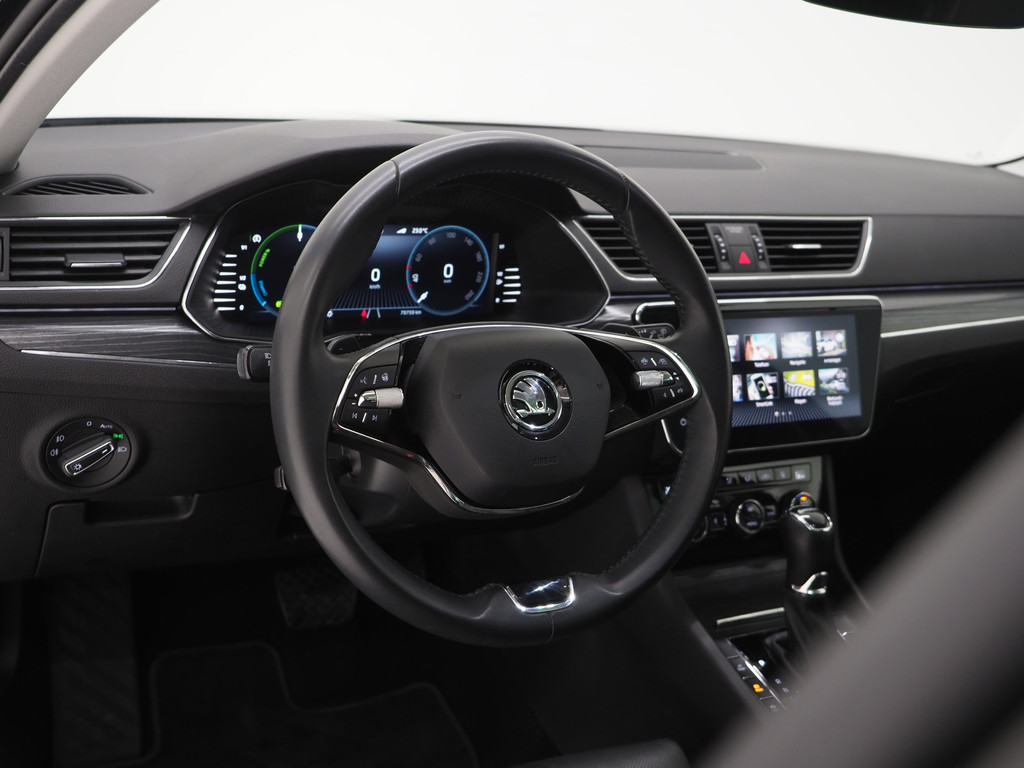 Škoda Superb Combi 1.4 TSI iV Style 64