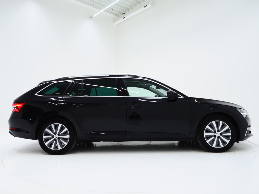 Škoda Superb Combi 1.4 TSI iV Style 9