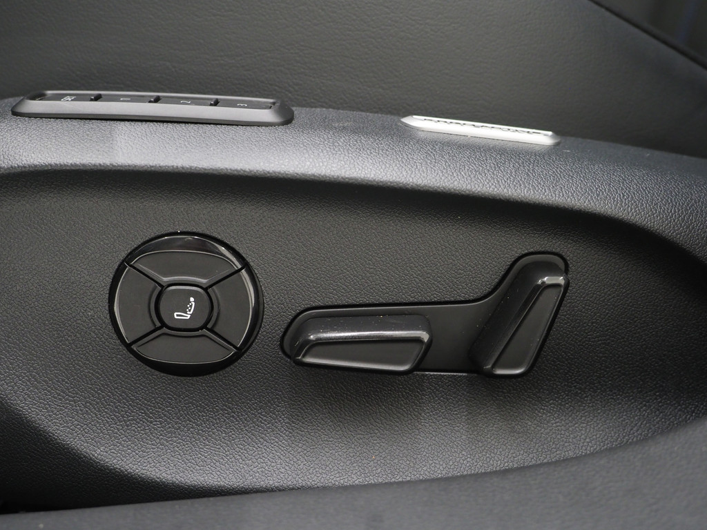 Volkswagen Passat Variant 1.5 eHybrid R-Line Edition 20