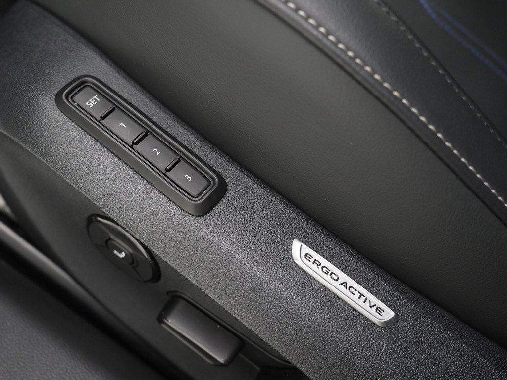 Volkswagen Passat Variant 1.5 eHybrid R-Line Edition 21