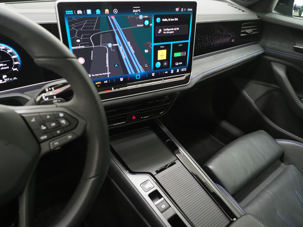 Volkswagen Passat Variant 1.5 eHybrid R-Line Edition 42