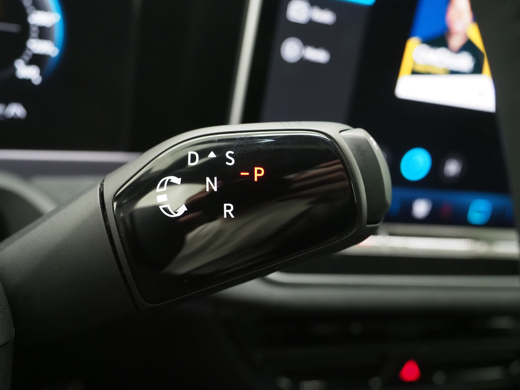 Volkswagen Passat Variant 1.5 eHybrid R-Line Edition 77
