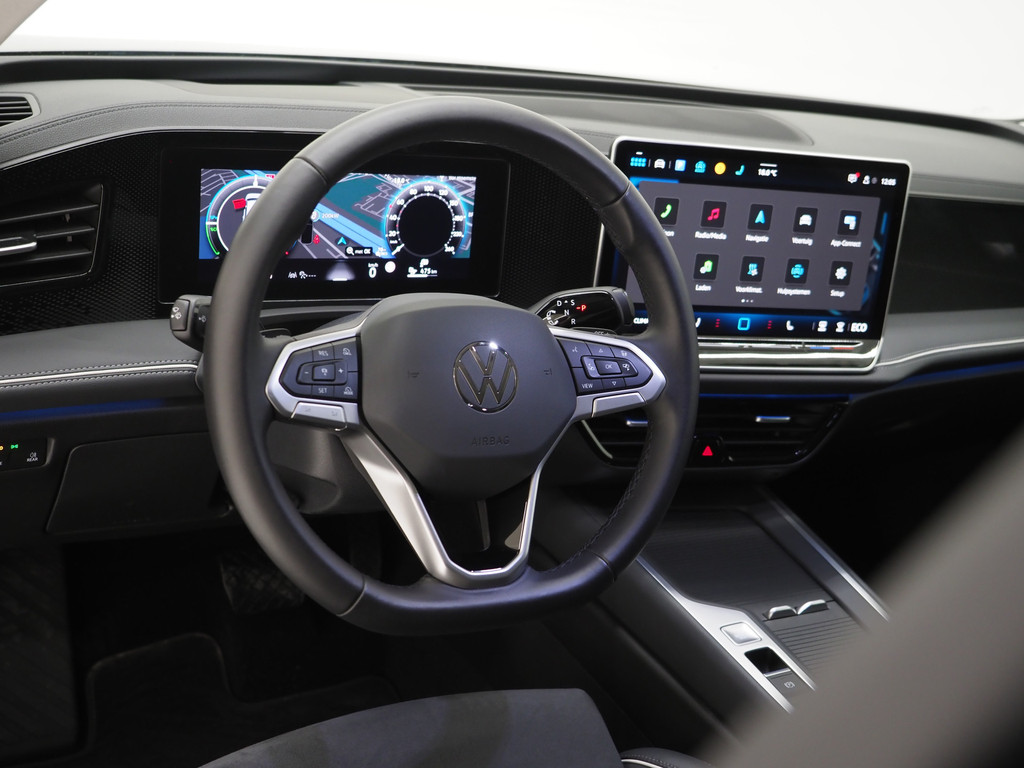 Volkswagen Passat Variant 1.5 eHybrid 204PK 15