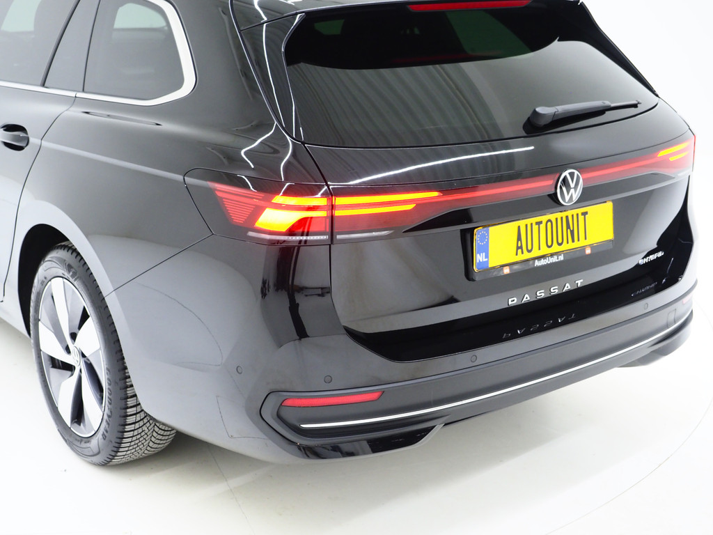 Volkswagen Passat Variant 1.5 eHybrid 204PK 54