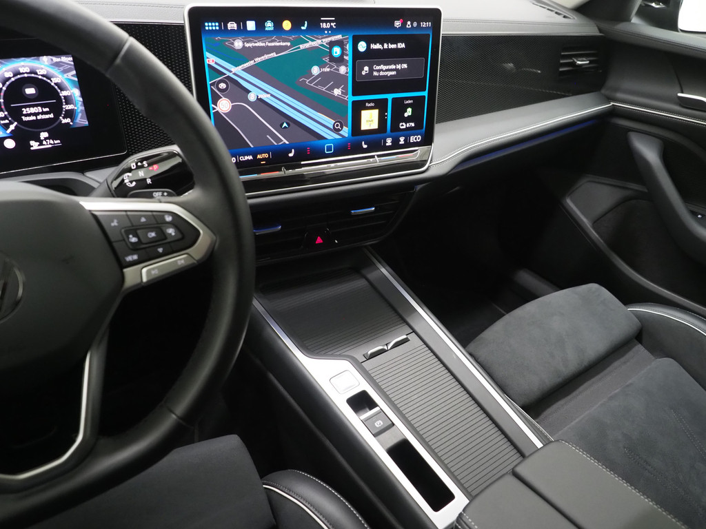 Volkswagen Passat Variant 1.5 eHybrid 204PK 77