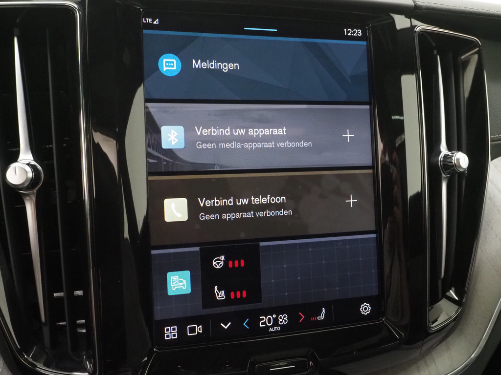 Volvo XC60 2.0 T6 Plug-in hybrid AWD Ultimate 31