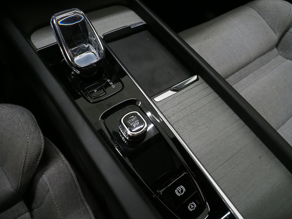 Volvo XC60 2.0 T6 Plug-in hybrid AWD Ultimate 37