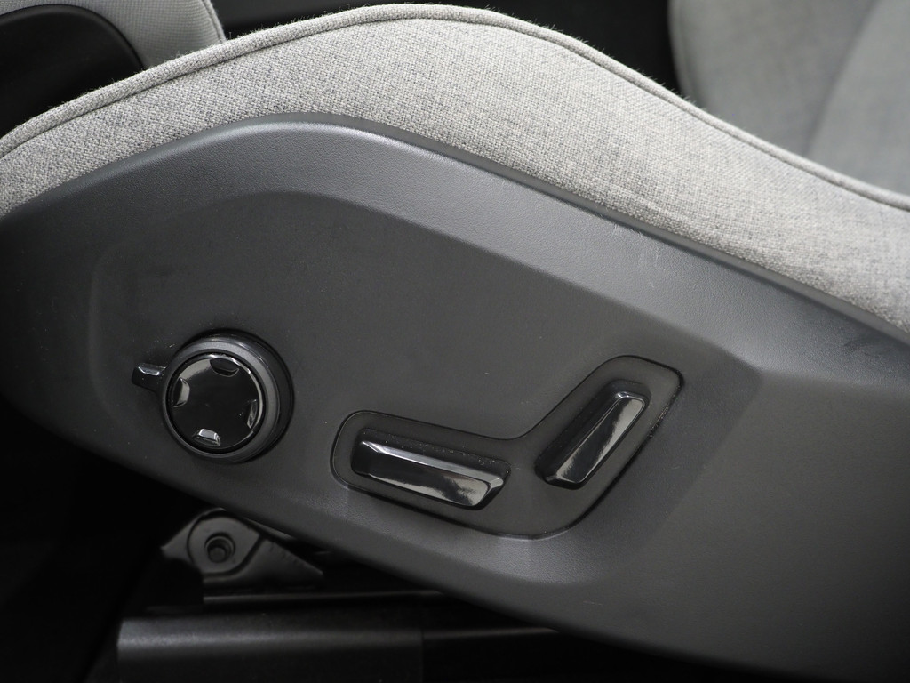 Volvo XC60 2.0 T6 Plug-in hybrid AWD Ultimate 69