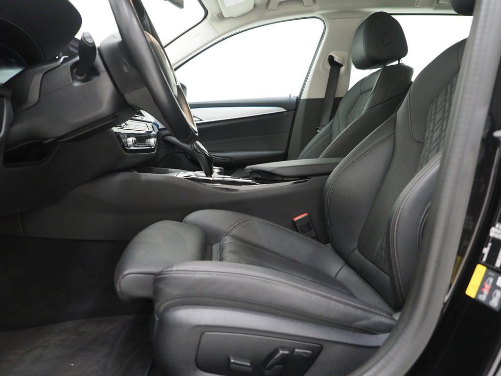 BMW 5 Serie Touring 530e xDrive 16