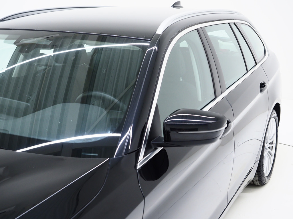 BMW 5 Serie Touring 530e xDrive 52