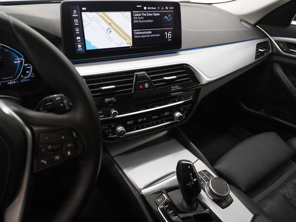 BMW 5 Serie Touring 530e xDrive 73