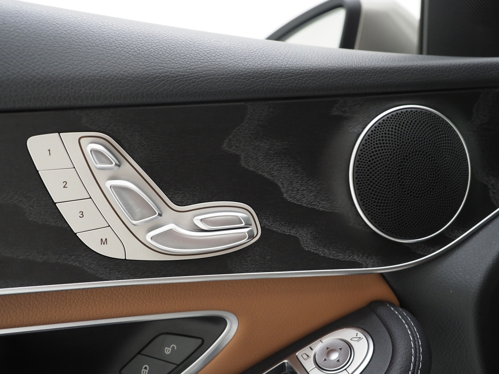 Mercedes-Benz GLC 300e 4MATIC AMG 55