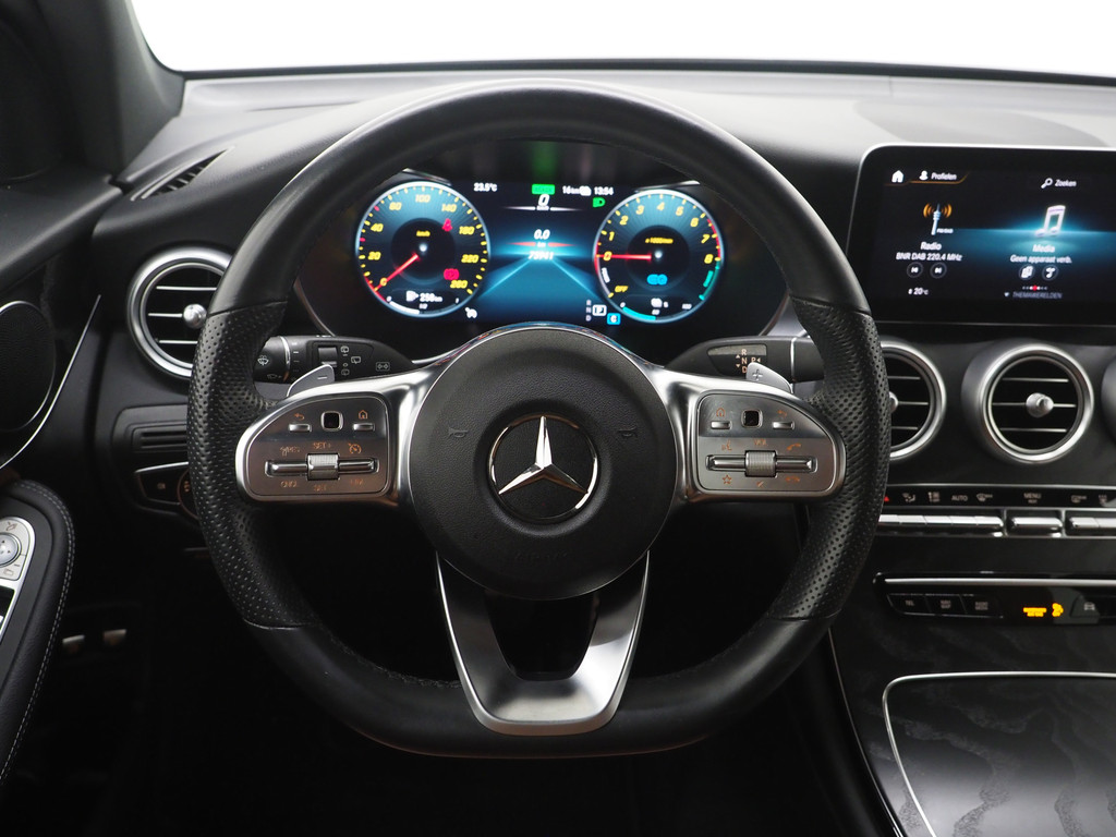 Mercedes-Benz GLC 300e 4MATIC AMG 72