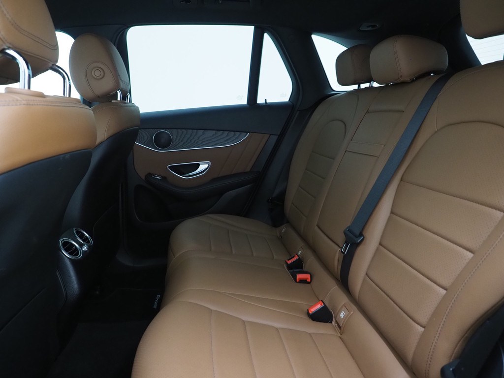 Mercedes-Benz GLC 300e 4MATIC AMG 73