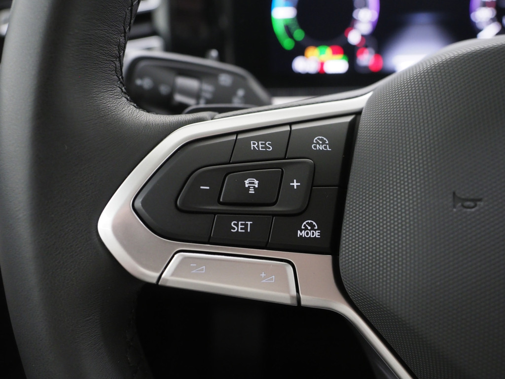 Volkswagen Tiguan 1.5 eHybrid Sport 22