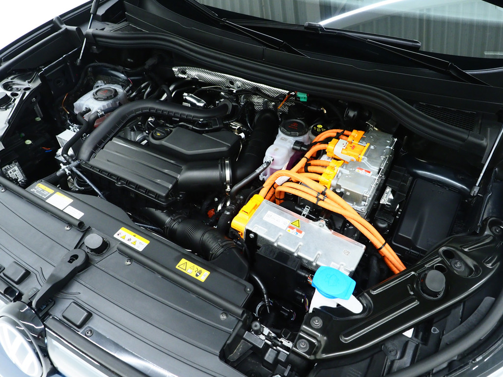 Volkswagen Tiguan 1.5 eHybrid Sport 6