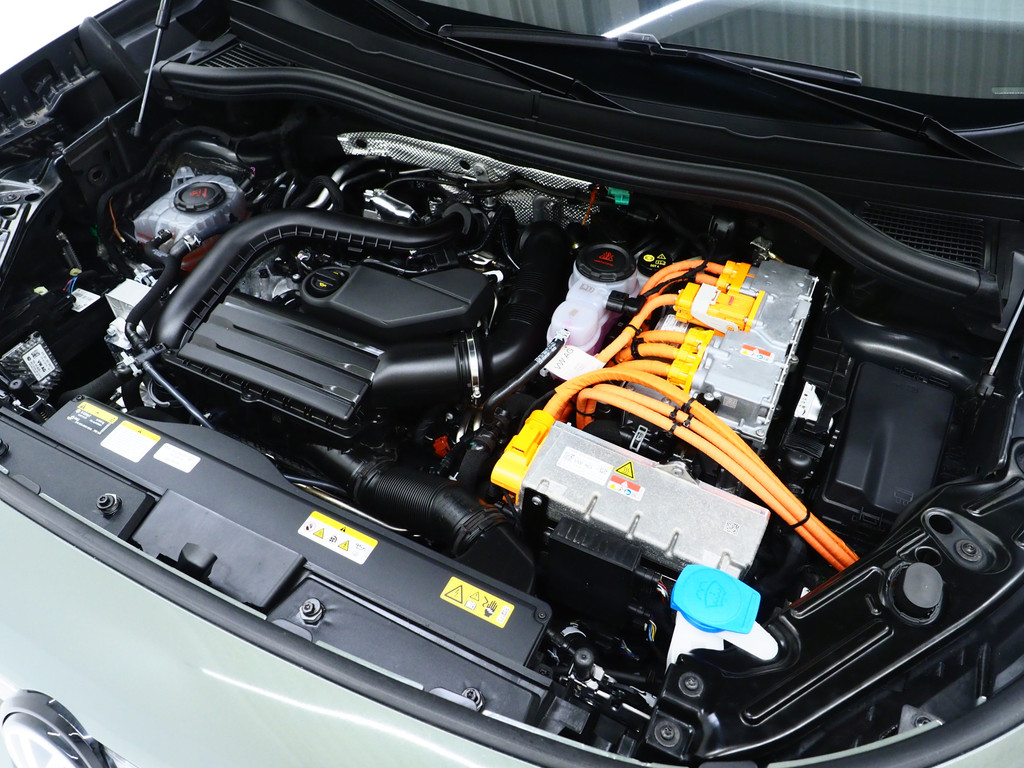 Volkswagen Tayron 1.5 eHybrid Elegance 6