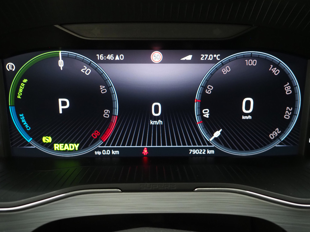 Škoda Superb Combi 1.4 TSI iV 218PK 24