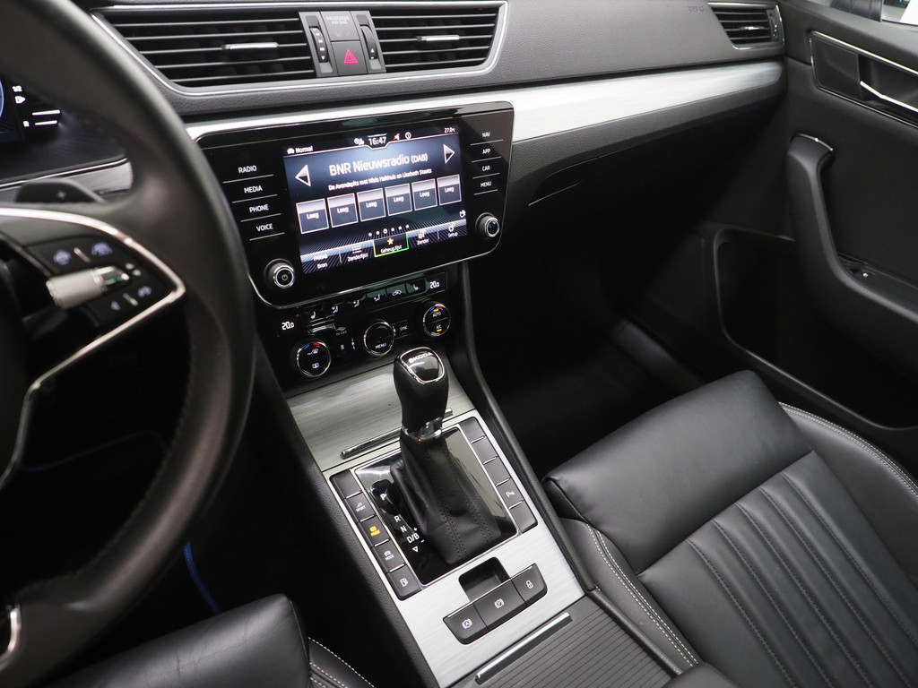 Škoda Superb Combi 1.4 TSI iV 218PK 32