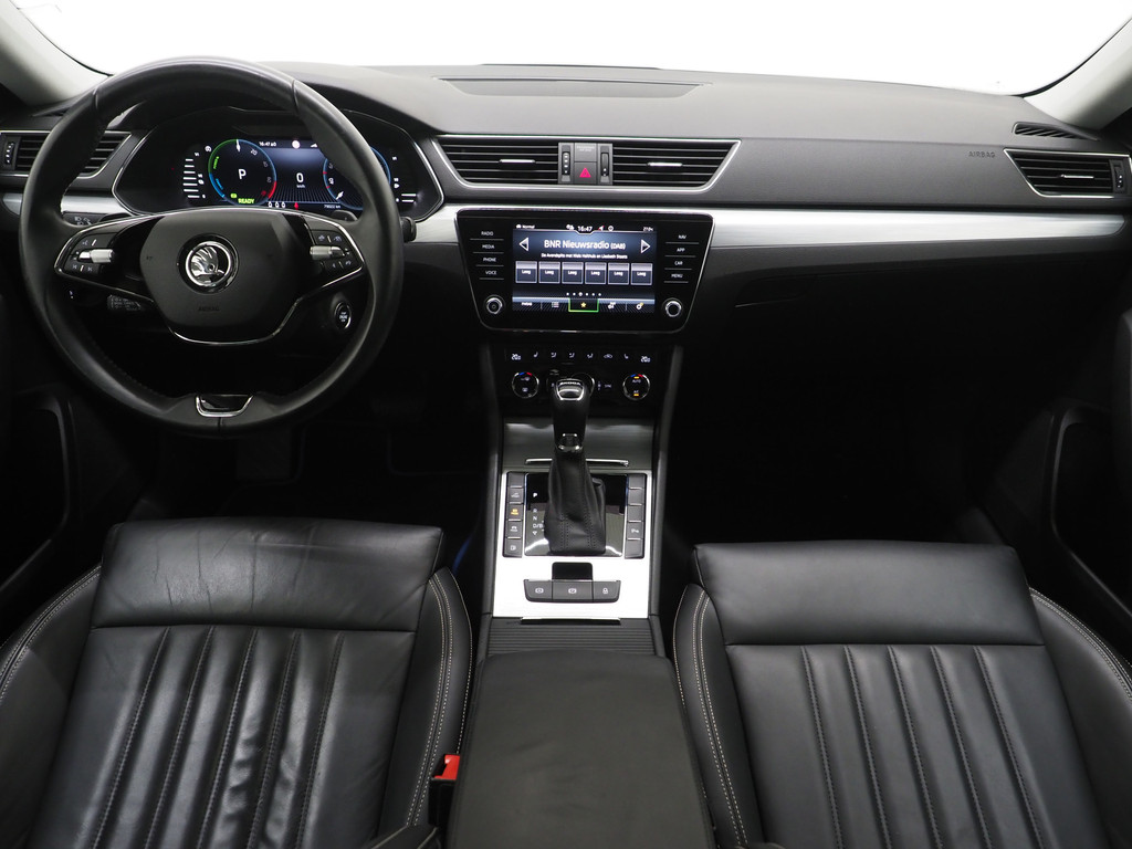 Škoda Superb Combi 1.4 TSI iV 218PK 42