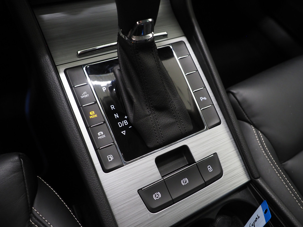 Škoda Superb Combi 1.4 TSI iV 218PK 69