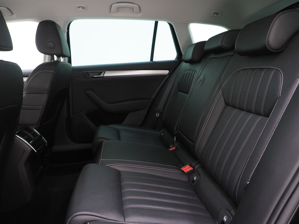 Škoda Superb Combi 1.4 TSI iV 218PK 72