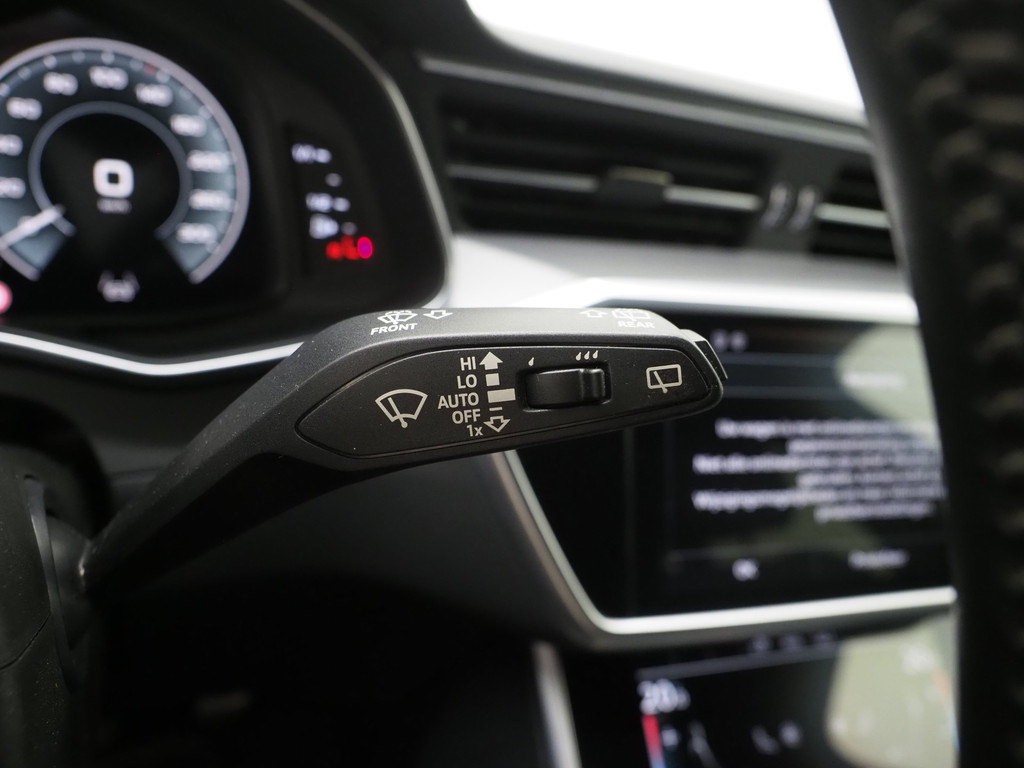 Audi A6 Avant 55 TFSI e quattro Competition Full Black 61