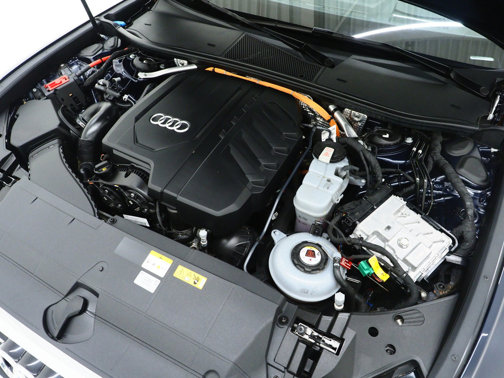 Audi A6 Avant 50 TFSI e quattro 6
