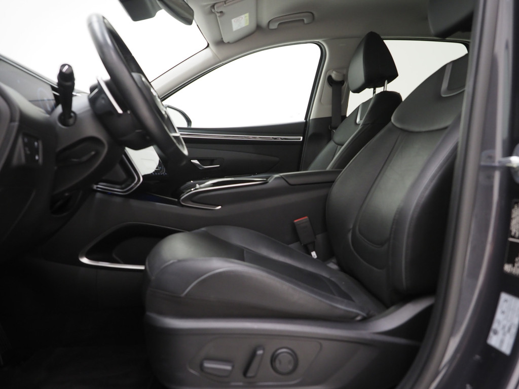 Hyundai Tucson 1.6 T-GDI PHEV 4WD 16