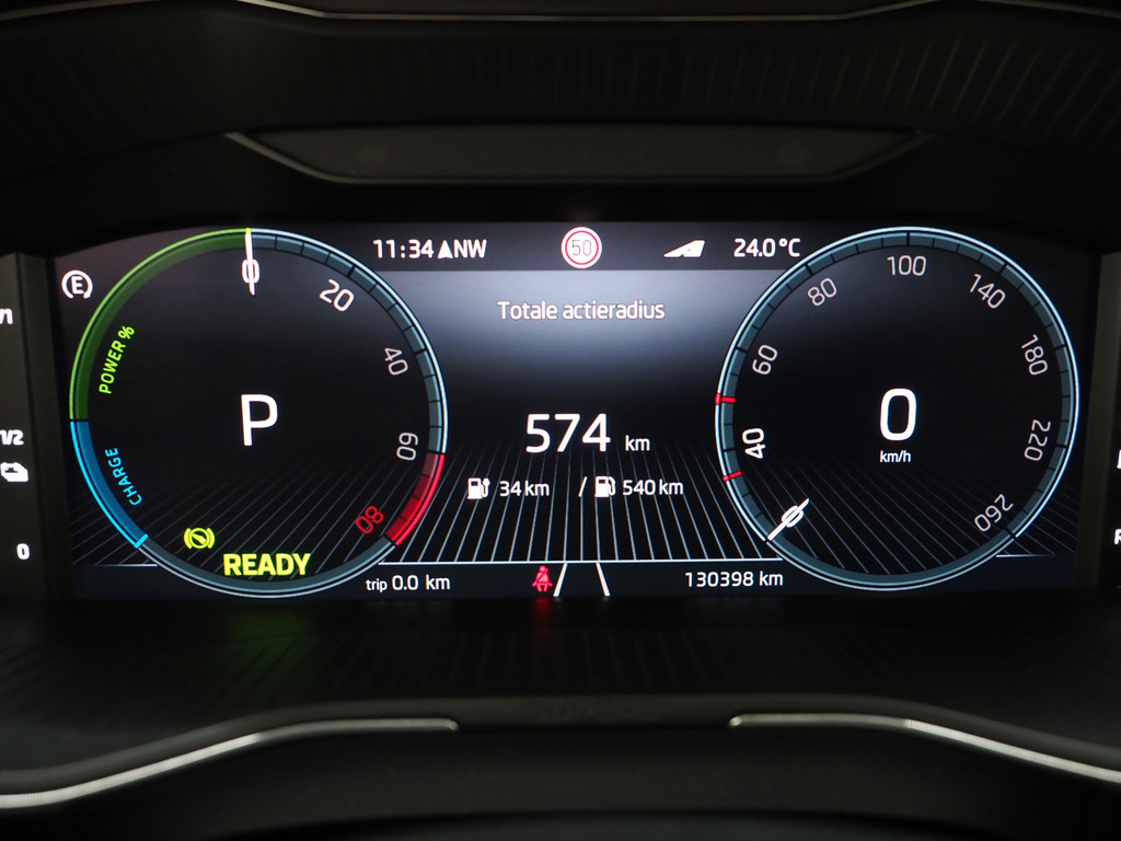 Škoda Superb Combi 1.4 TSI iV Laurin & Klement 27