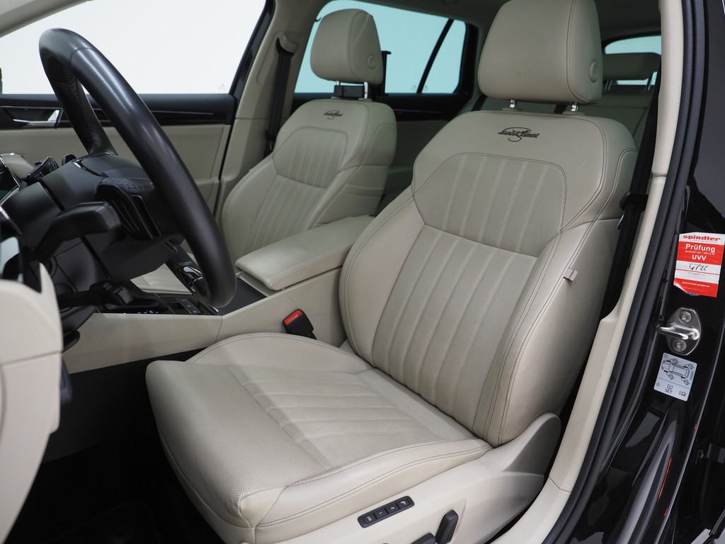 Škoda Superb Combi 1.4 TSI iV Laurin & Klement 3