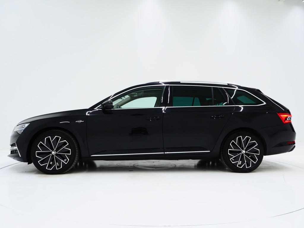 Škoda Superb Combi 1.4 TSI iV Laurin & Klement 47