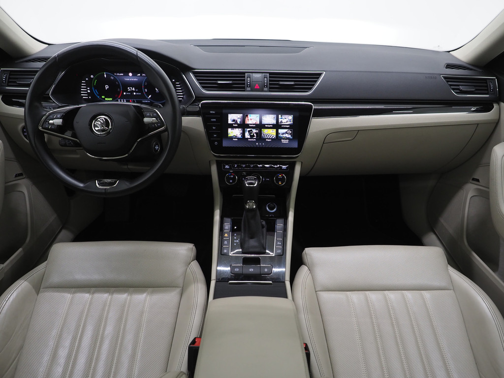 Škoda Superb Combi 1.4 TSI iV Laurin & Klement 50