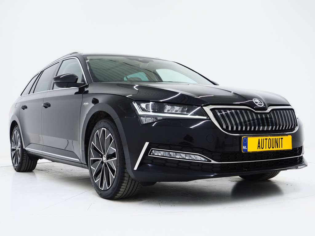 Škoda Superb Combi 1.4 TSI iV Laurin & Klement 56