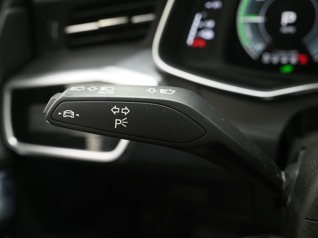 Audi A6 Avant 50 TFSI e quattro 18