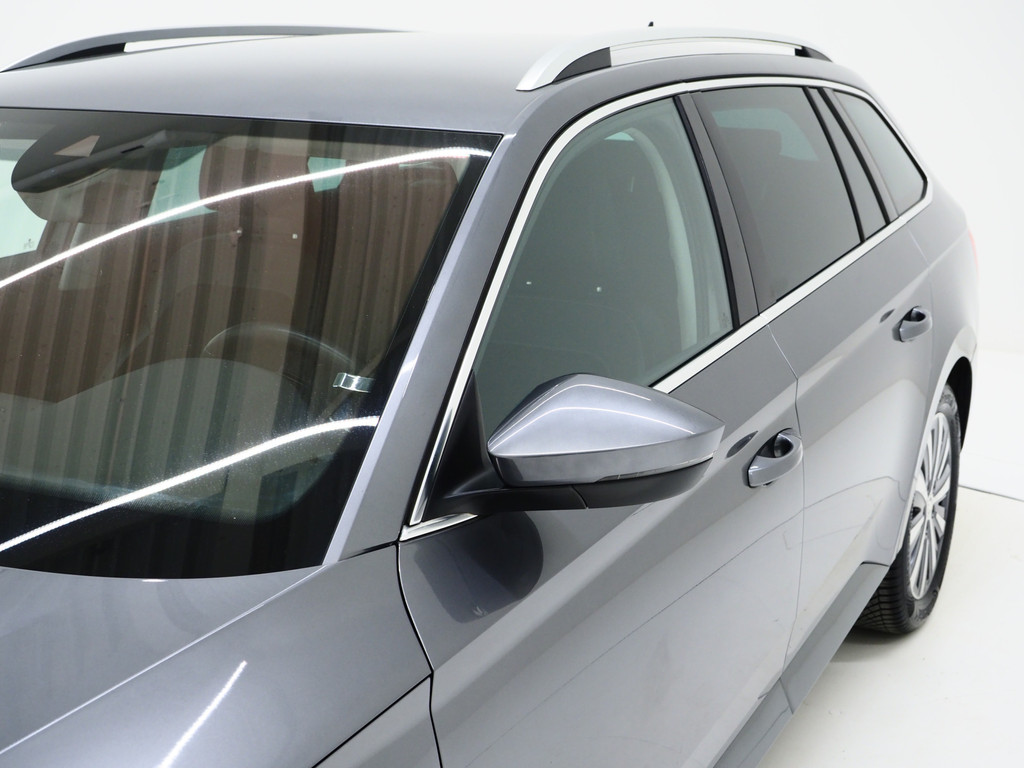 Škoda Superb Combi 1.4 TSI iV Style 12