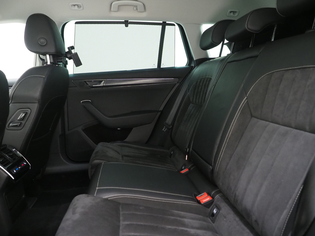 Škoda Superb Combi 1.4 TSI iV Style 39