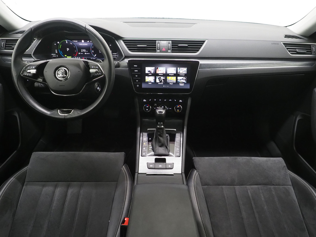 Škoda Superb Combi 1.4 TSI iV Style 4