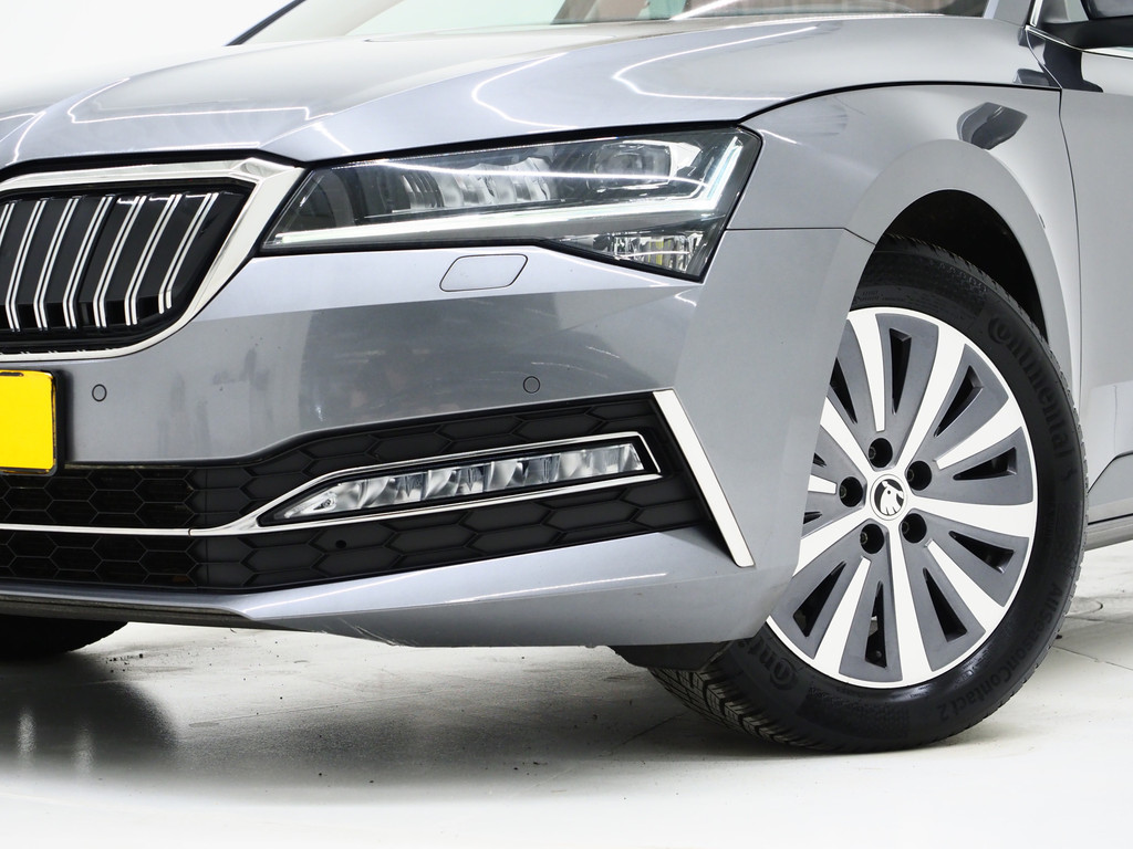 Škoda Superb Combi 1.4 TSI iV Style 5