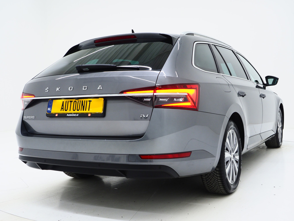 Škoda Superb Combi 1.4 TSI iV Style 8