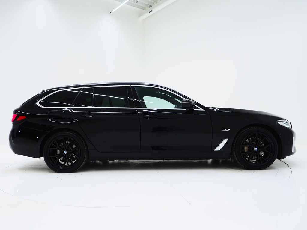 BMW 5 Serie Touring 530e 10